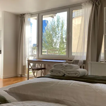 Nest Next To Spire Apartment *